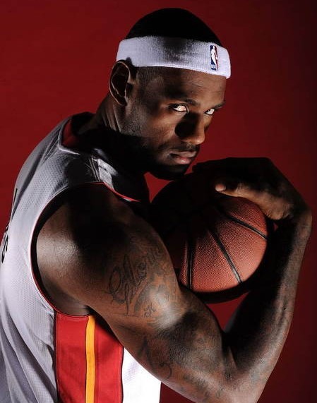 篮球CBA球队轮换阵容优化（CBA球队轮换与阵容配置优化）