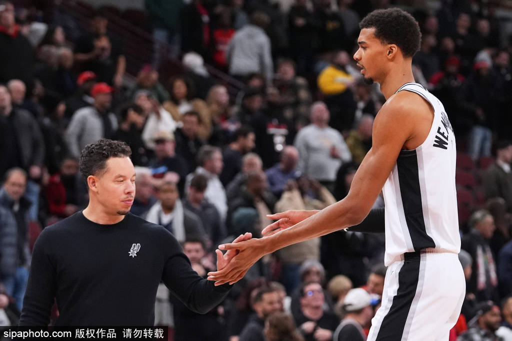 巴黎锋线全场压制（巴黎锋线统治全场）