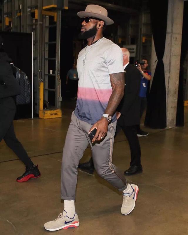 意天空：埃尔莫索伤愈复出，预计将在罗马对阵那不勒斯时首发（意天空：埃尔莫索伤愈归来，罗马对阵那不勒斯或将首发出场）