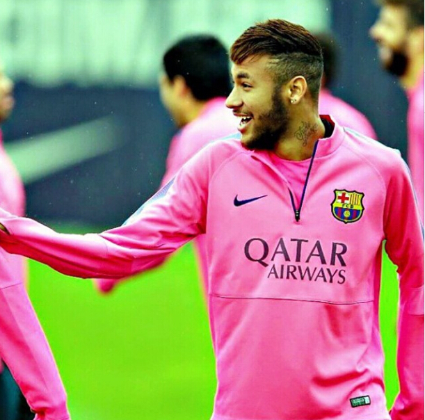 祸从口出！官方：多次争议言论，艾梅加被斯特拉斯堡队内禁赛（斯特拉斯堡官方：艾梅加因多次争议言论被内部停赛）