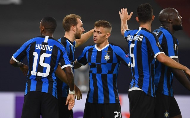 2025上海明日之星冠军杯足球赛圆满落幕，颁奖仪式进行（2025上海明日之星冠军杯足球赛落下帷幕，颁奖典礼隆重举行）