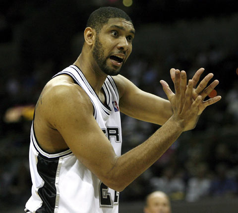 顶级！皇马主场伯纳乌变圣诞乐园！（震撼！皇马主场伯纳乌化身圣诞乐园！）