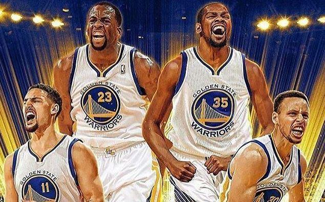 马赫雷斯和知名说唱歌手一同出镜，展示阿尔及利亚队新球衣（马赫雷斯携知名说唱歌手亮相，发布阿尔及利亚队新战袍）