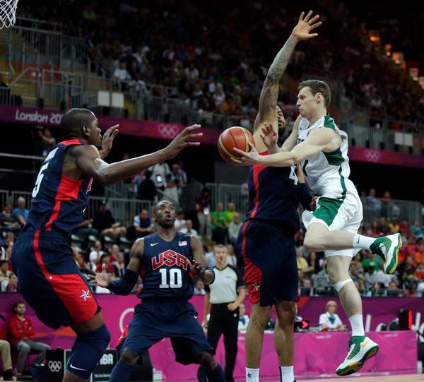 考察梯队小将，浙江队主帅卡内达现场观战浙江全运会比赛（卡内达现场观战浙江全运会，考察梯队新秀）