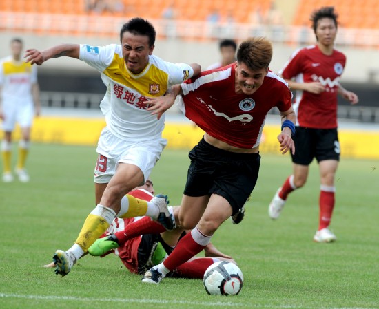 凯尔：我完全没有想把法比奥-席尔瓦送走的想法，他会留下（凯尔：从未考虑送走法比奥-席尔瓦，他将继续留队）