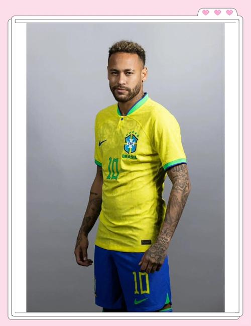 中场多次制造威胁，表现亮点突出（中场屡造杀机，表现抢眼）