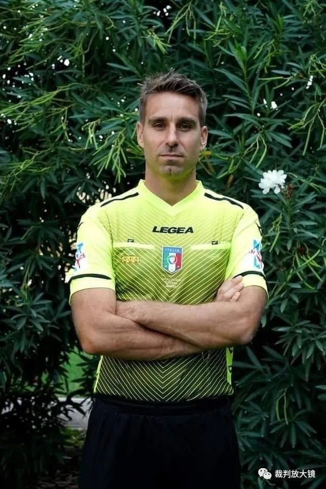 准且全能！史密斯6记三分球拿下27分6板6助2断（手感爆棚兼全能开花，史密斯轰进6记三分砍27分6板6助2断）